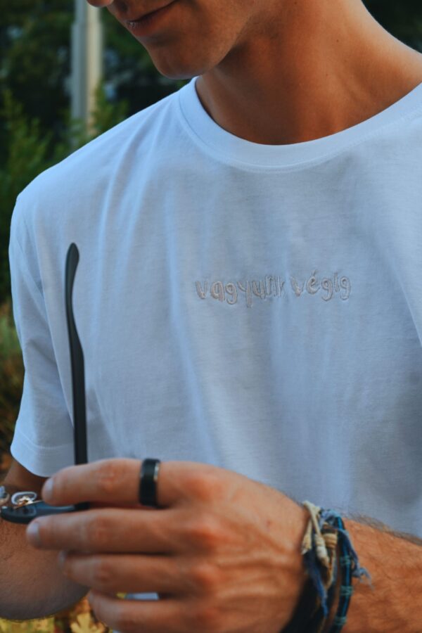 Vagyunk végig (unisex) - Image 4